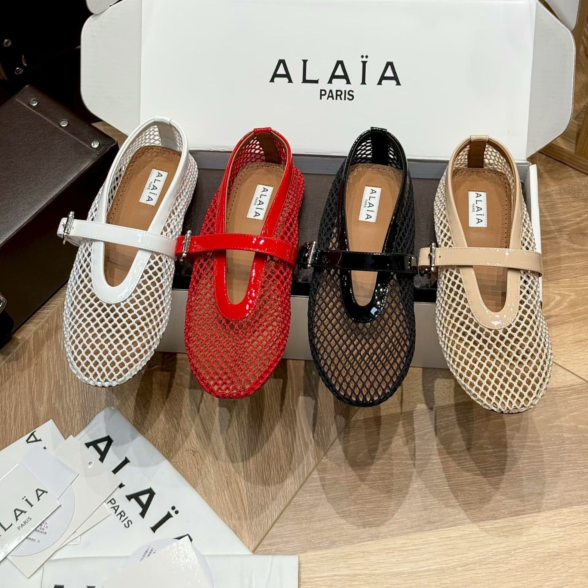 Alaïa Mesh Flats - vue 1